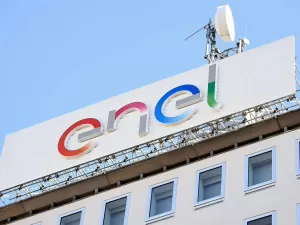 Enel é multada em R$ 10 milhões por falta de energia em réveillon no Ceará