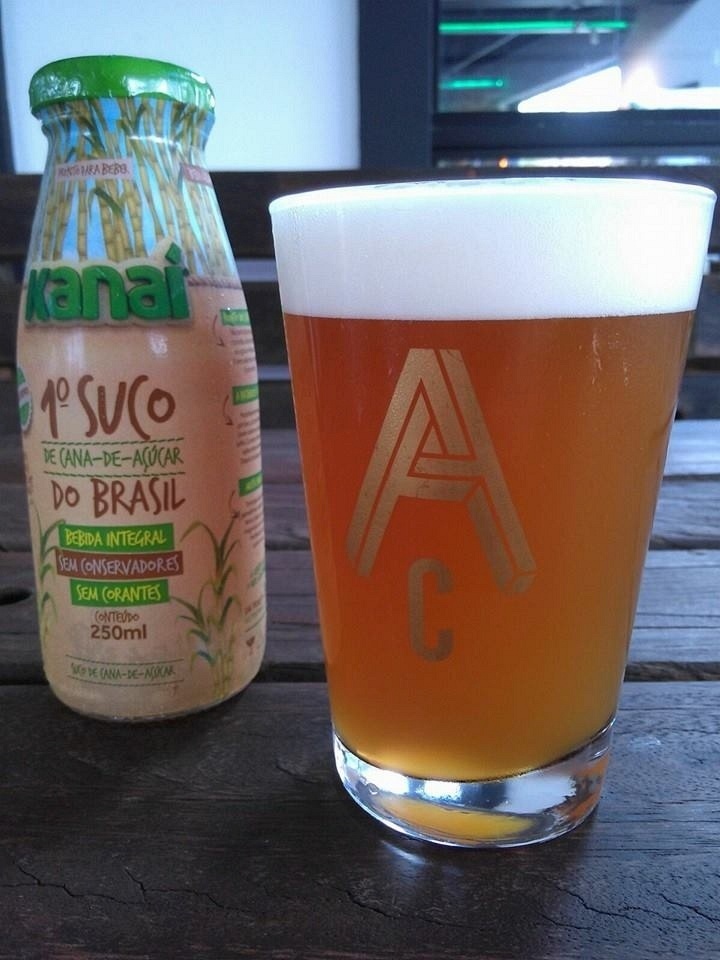 A empresa Sustên produz bebidas com cana-de-açúcar. A marca Kanaí é a do suco integral que é engarrafado e vendido no Brasil e o exterior. A Kanaíba é a marca de cerveja e chope. - Divulgação