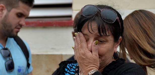 21.mai.18 - Marilin Almaguer, mãe de Mailen, a única sobrevivente do acidente aéreo em Havana - Yamil Lage/AFP - Yamil Lage/AFP