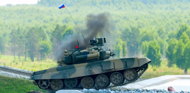 Apesar do custo, a Rússia tem intensificado seus exercícios militares - SergeyVButorin/Getty Images/iStockphoto