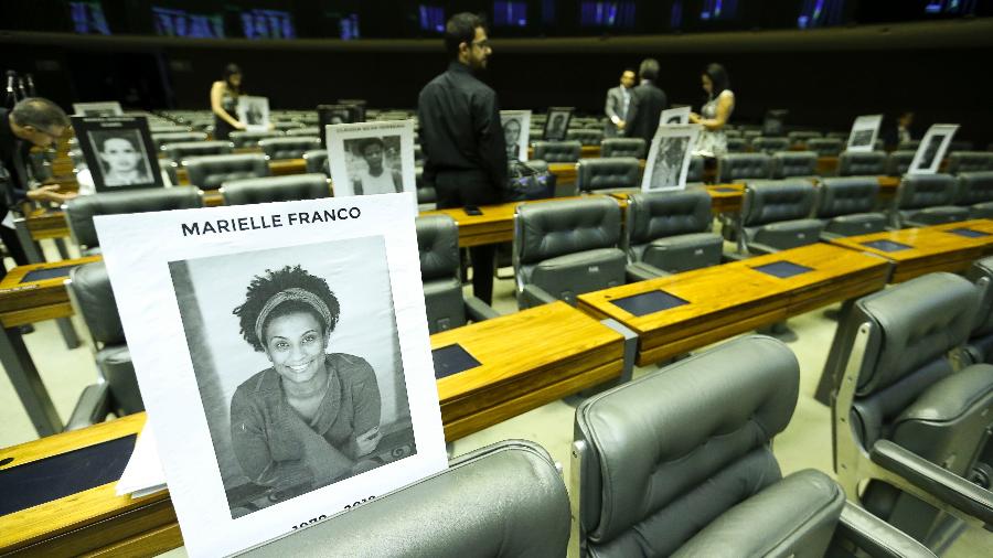 Manifestação na Câmara dos Deputados em homenagem a Marielle Franco - Marcelo Camargo/ Agência Brasil