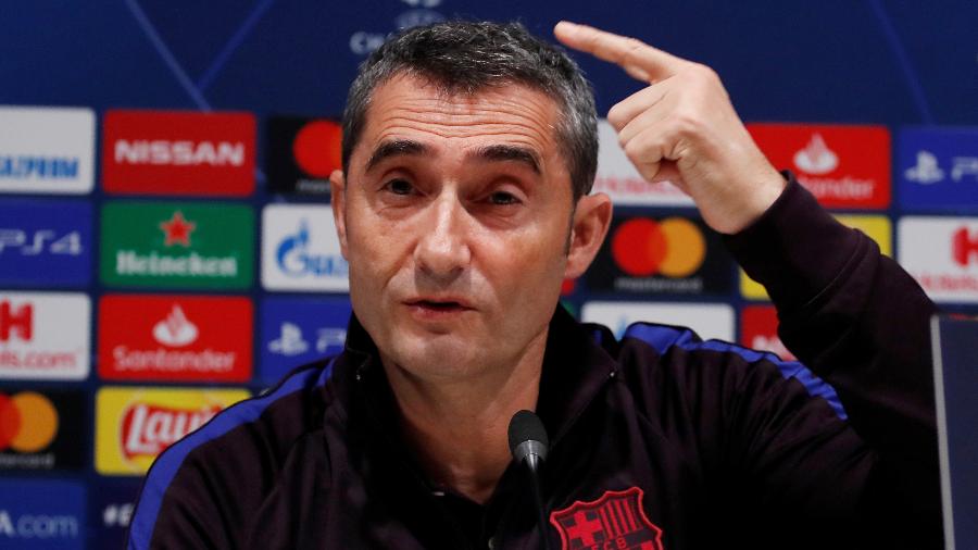 Técnico do Barcelona, Ernesto Valverde, durante entrevista coletiva em Milão - 