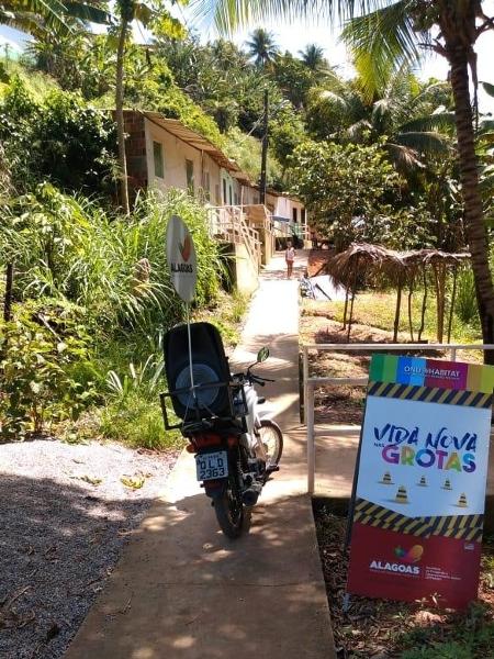 Motos de som percorrem favelas e locais onde carros não chegam para alertar população - Divulgação
