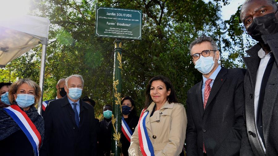 Prefeita de Paris, Anne Hidalgo, na inauguração do parque onde estátua será colocada - Guay Bertrand/AFP
