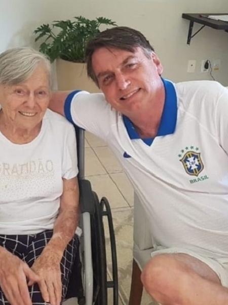 O presidente Jair Bolsonaro e a mãe Olinda Bonturi Bolsonaro - Reprodução/Instagram