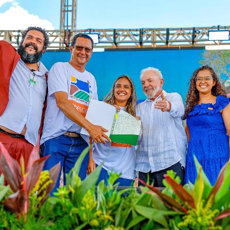 Em março, Lula entregou lotes para famílias acampadas em 138 assentamentos