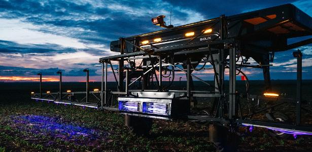 Agentes de IA chegam ao agro brasileiro unindo robô, trator e soja