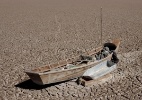 Mudanças climáticas: segundo maior lago da Bolívia fica completamente seco - David Mercado/ Reuters