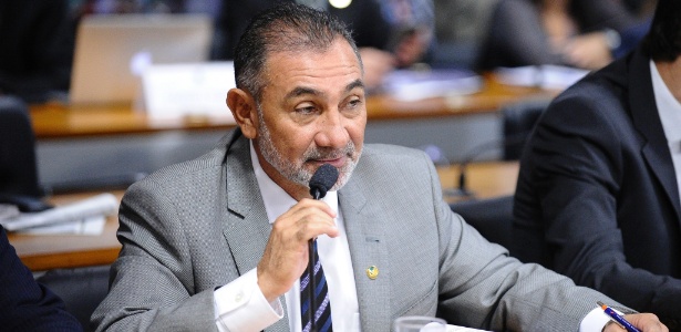O senador Telmário Mota (PDT-RR), relator do pedido de cassação do senador Delcídio do Amaral (PT-MS) - Agência Senado