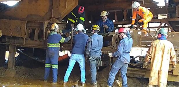 Ficou preso em esteira | Funcionário morre esmagado em siderúrgica em Brumadinho