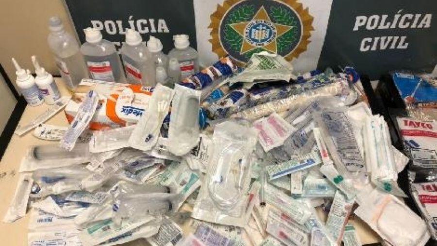 Dezenas de medicamentos foram apreendidos pela Polícia Civil - Divulgação/Polícia Civil
