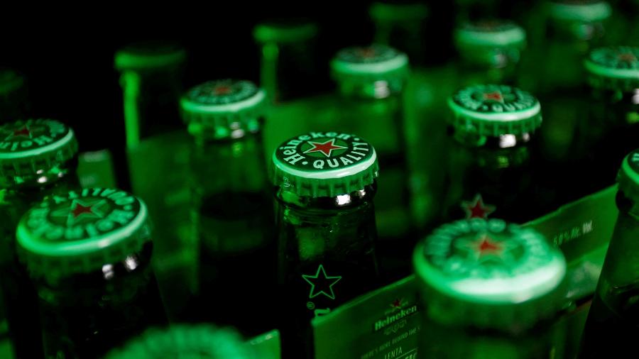 O grupo Heineken anunciou a saída da Rússia, no mais recente caso de uma empresa ocidental a abandonar o mercado russo devido à invasão da Ucrânia - Daniel Becerril/REUTERS