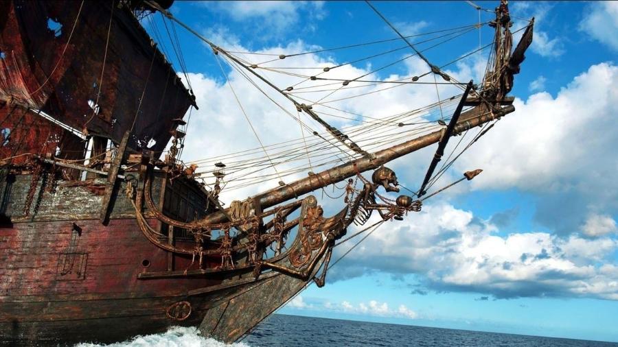Navio Queen Anne"s Revenge, mostrado no filme Piratas do Caribe, afundou em 1718  - Alamy Stock Photo