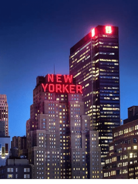 New Yorker Hotel fica na oitava avenida