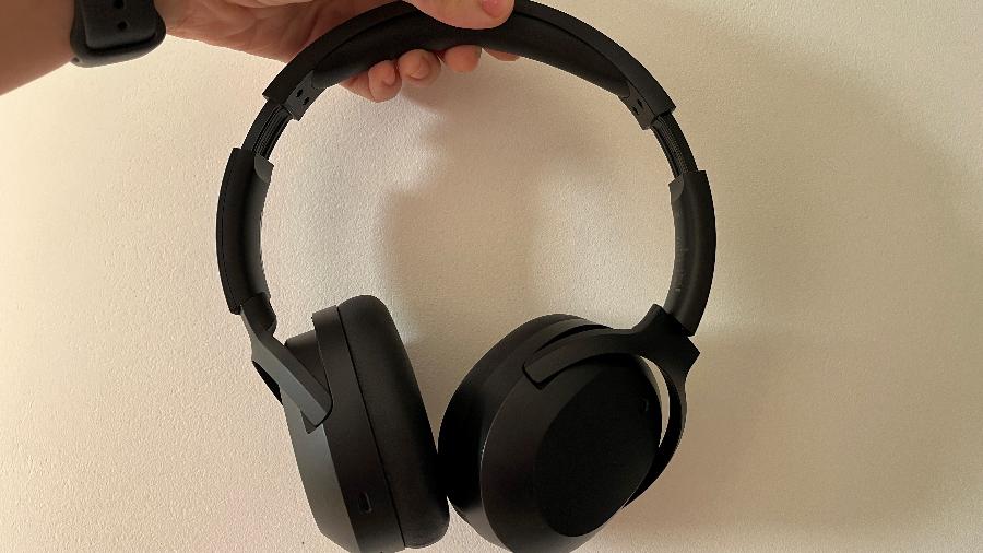 Headphone W820NB, da Edifier, é capaz de abafar qualquer ruído externo muito bem