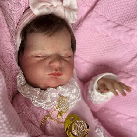 Bebê reborn recém-nascido