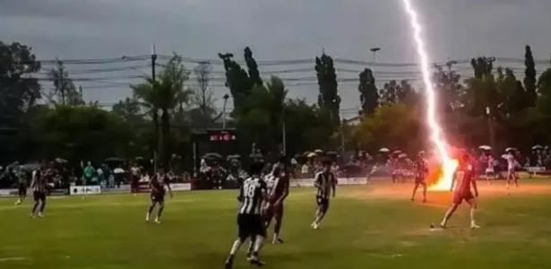 Jogador de 24 anos morre após ser atingido por raio em jogo na Tailândia