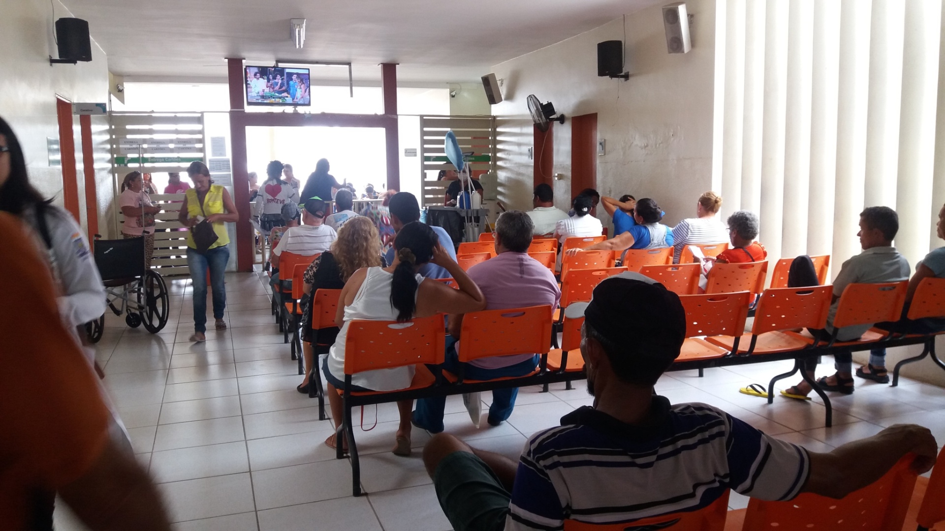 pacientes-aguardam-atendimento-no-saguao-do-hospital-napoleao-laureano-em-joao-pessoa-pb-1484667601128_1920x1080.jpg