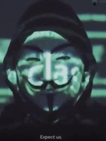 Anonymous publicou vídeo de mais de um minuto com ameaças à polícia norte-americana - Reprodução/Twitter