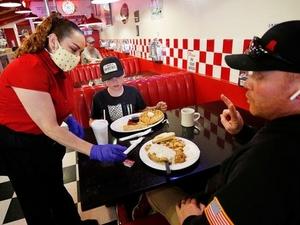 garçonete - Getty Images - Getty Images