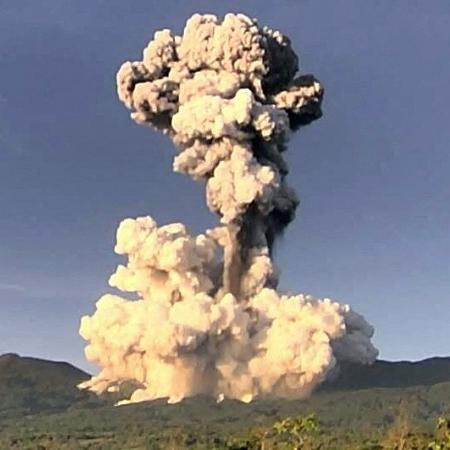 Vulcão em erupção na Costa Rica - Reprodução/OVSICORI-UNA