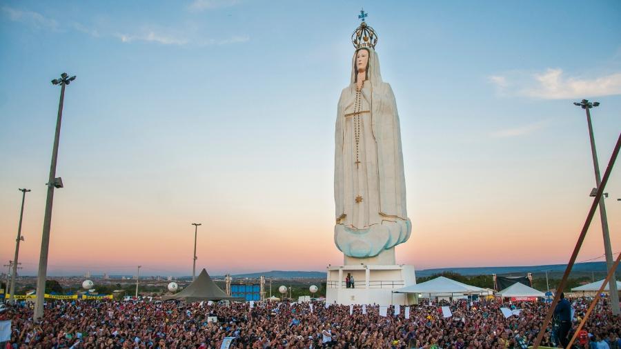 Estátua de Nossa Senhora de Fátima, em Crato (CE)