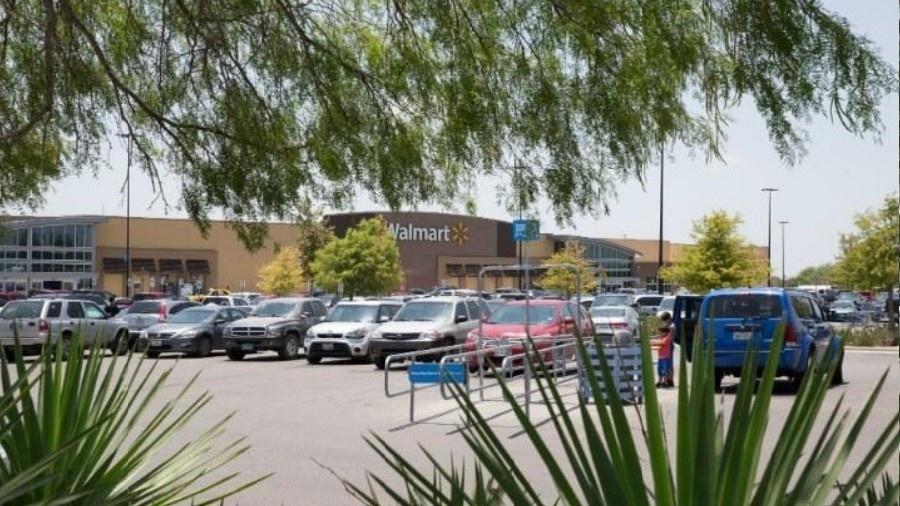 Acidente ocorreu em estacionamento de supermercado Walmart, em Granbury, no Texas - Suzanne Cordeiro/ AFP