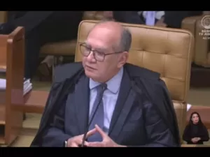 Mendes repudia intimidação e lembra o óbvio sobre impeachment de ministros