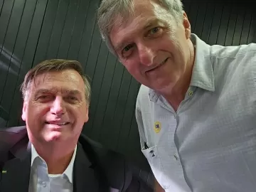 Irmão de Bolsonaro mais que triplica patrimônio em 8 anos, para R$ 3,2 mi