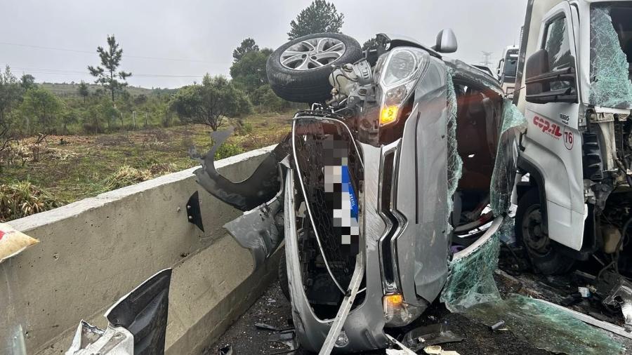 Acidente deixou um morto e oito feridos na BR-277, no Paraná - Divulgação/PRF