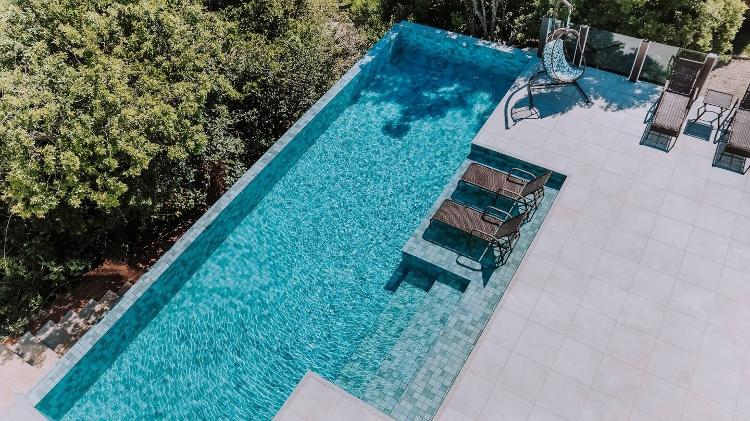 Búzios é ideal para quem ama praia e piscina Búzios é ideal para quem ama praia e piscina