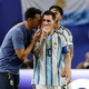 'Uma m&aacute;quina': Scaloni n&atilde;o se surpreende com o desempenho de Messi aos 39 anos