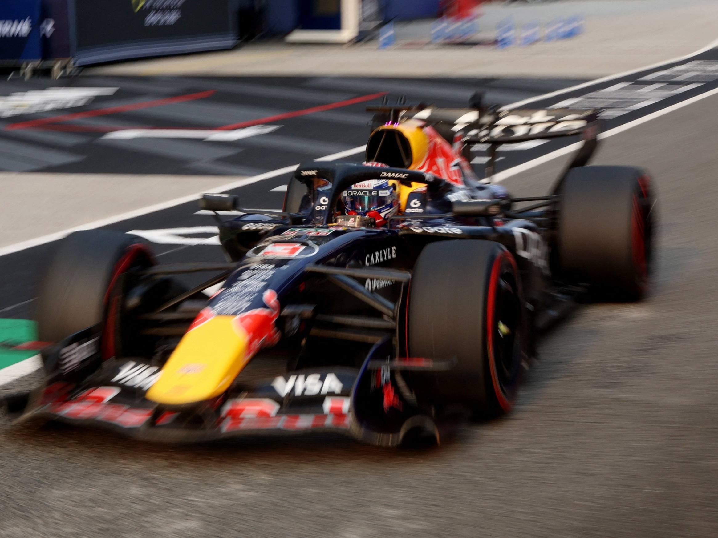 Pole Position: Enquanto rivais 'empacam', Red Bull avança e Verstappen está de volta