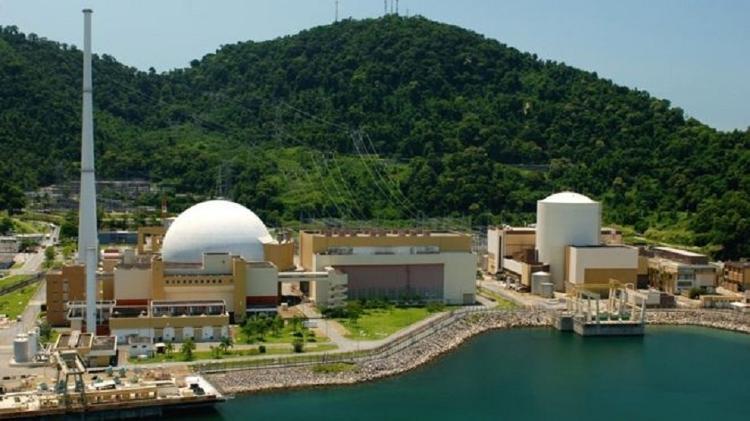 Usinas Angra 2 (à esquerda) e Angra 1 (à direita): Para Bill Gates, a energia nuclear é o futuro