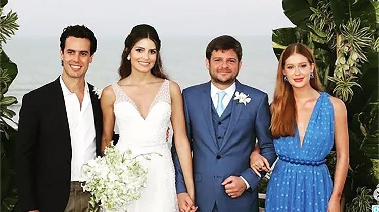O empresário Xandinho Negrão, o casal Maysa Marques e Eduardo Mussi e atriz Marina Ruy Barbosa em cerimônia realizada em agosto - Reprodução/Instagram