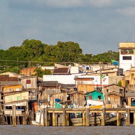 Favela próxima a Belém, capital do Pará