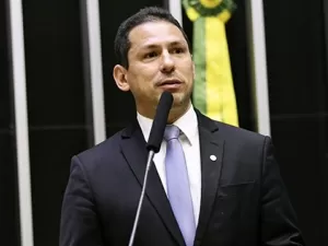 Candidato em Manaus acusa governador de 'complacência com crime organizado'