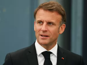 Macron recusa saída de primeiro-ministro por 'estabilidade do país'