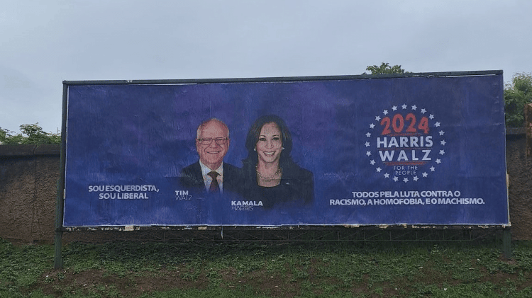 Outdoor pró-Kamala em Governador Valadares