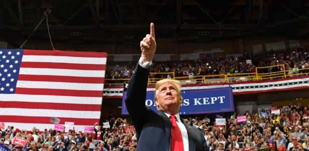 4.nov.2018 - Donald Trump durante comício dos republicanos no Tennessee - Nicholas Kamm/AFP