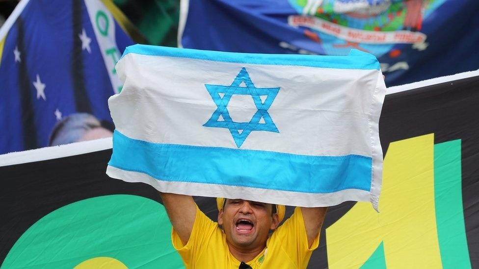 Em Brasil polarizado, judaísmo e bandeira de Israel provocam ...