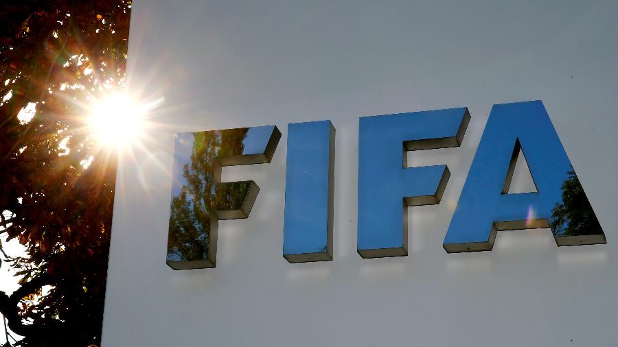 Fifa abre janela de transferências por guerra entre Rússia e Ucrânia - Arnd Wiegmann