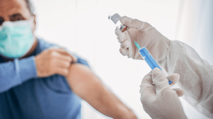 A Universidade de Oxford possui uma das mais promissoras vacinas contra covid-19, mas não é a única - Getty Images