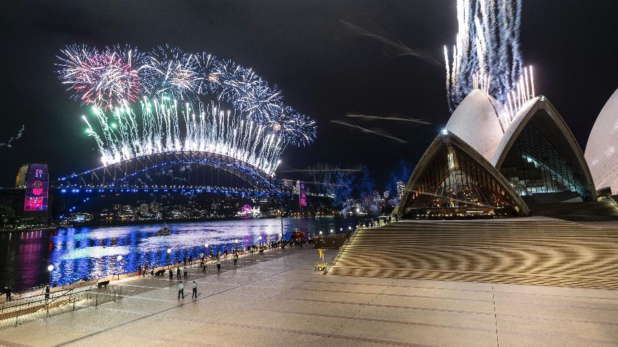 01 dez. 2020 - Exibição de fogos no Porto de Sydney, Austrália, na virada para 2021, teve bem menos gente do que o de costume - Brook Mitchell/Getty Images