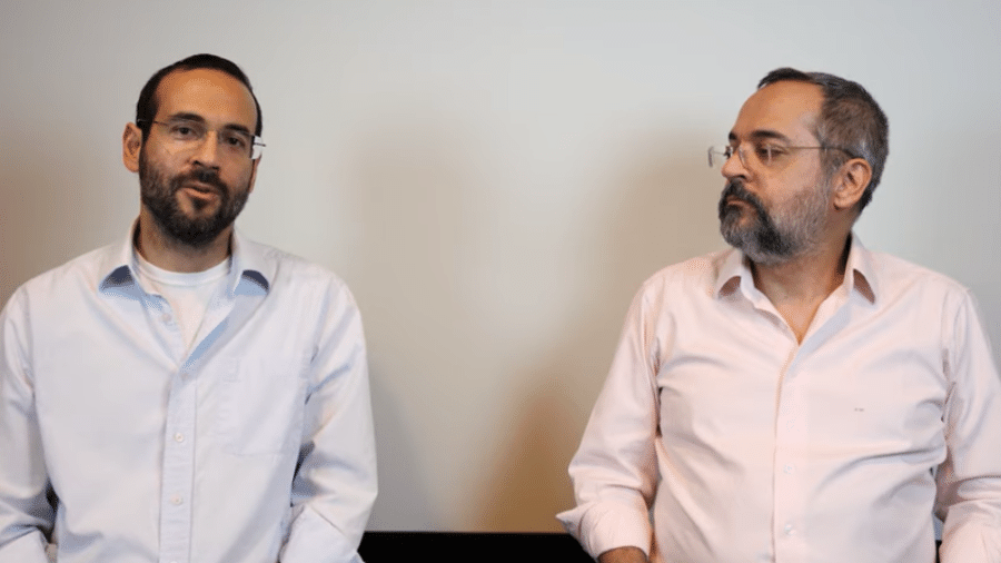 Arthur Weintraub e Abraham Weintraub se defendem em vídeo de acusação de "gabinete paralelo" - Reprodução/Youtube