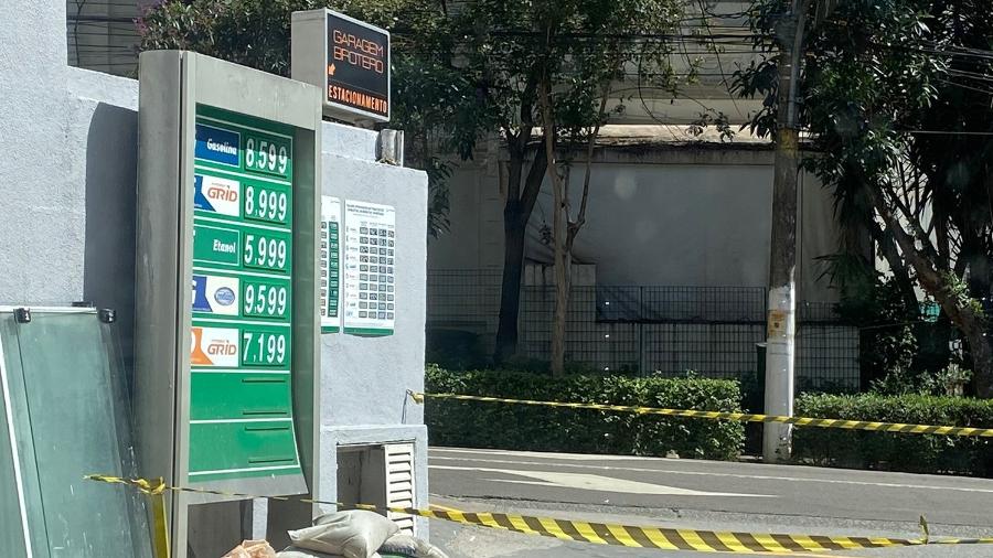 4.mai.2022 - Posto de gasolina na rua Conselheiro Brotero, no centro de São Paulo, tem a gasolina mais cara do país, a R$ 8,599 o litro - Vinícius de Oliveira/UOL