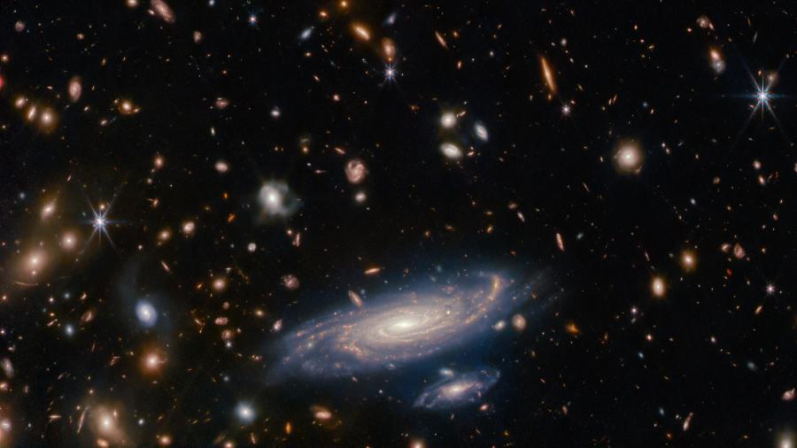 LEDA 2046648 fica a mais de um bilhão de anos-luz da Terra - ESA/Webb, NASA & CSA, A. Martel