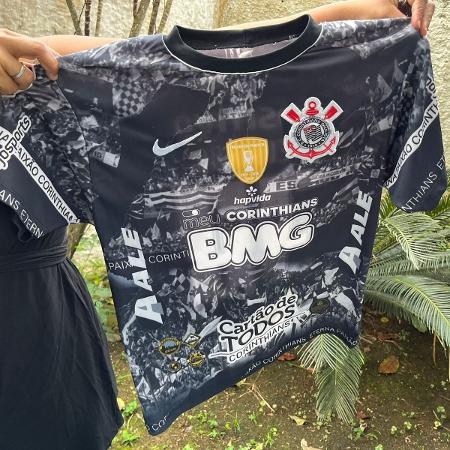 Camiseta do Corinthians comprada para o enterro de Diogo