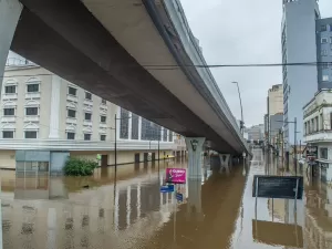 Porto Alegre vai isentar da conta de água moradores afetados por enchentes