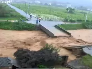 Inundações deixam vários desaparecidos na China